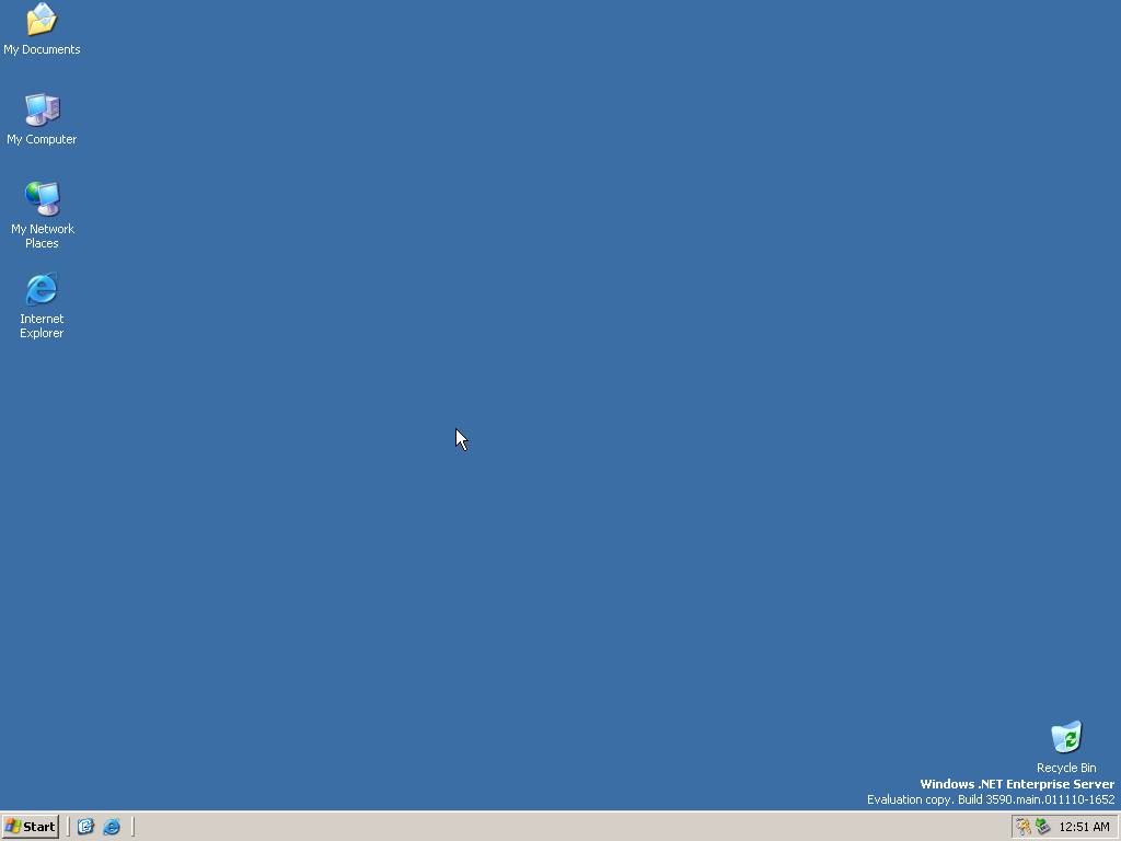 Windows Server 2003 (Build 3590) desktop