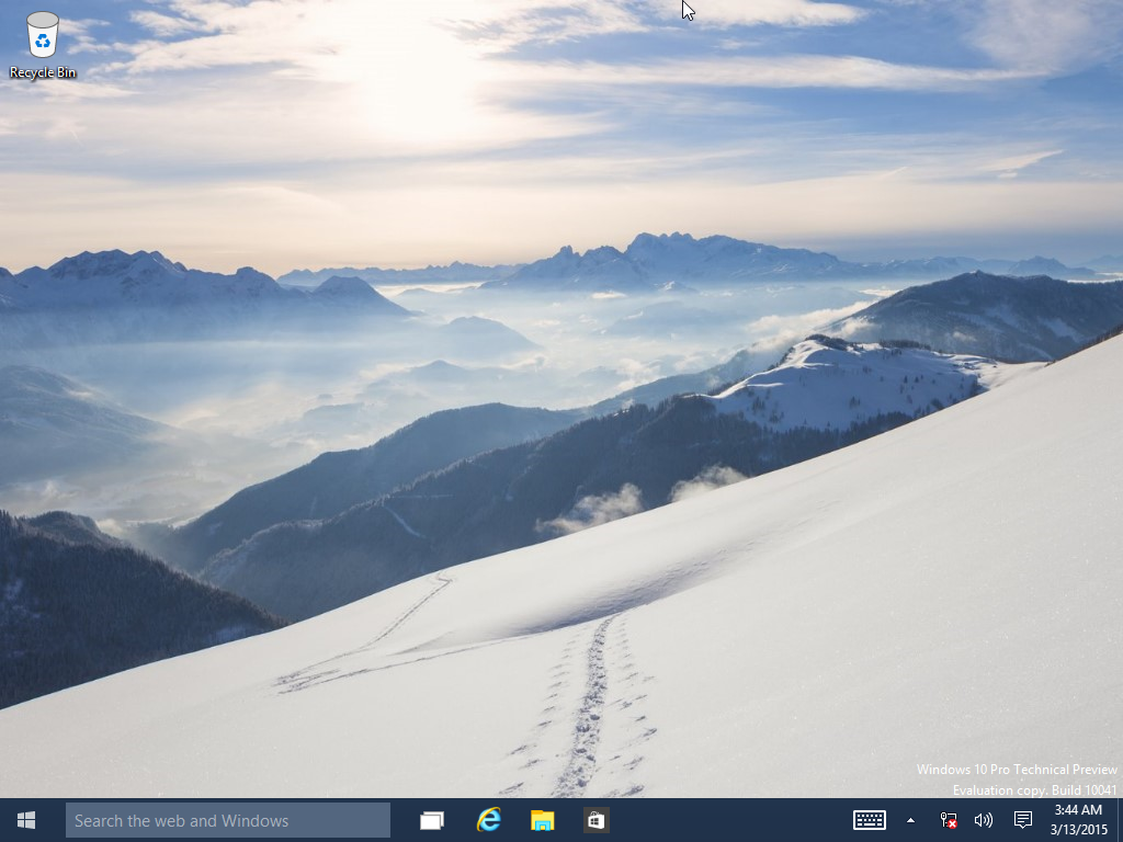 Windows 10 Technical Preview (Build 10041) desktop